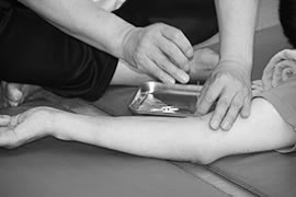 リハビリセンター大明 神経再生リハビリトレーニング（経路・経穴治療）